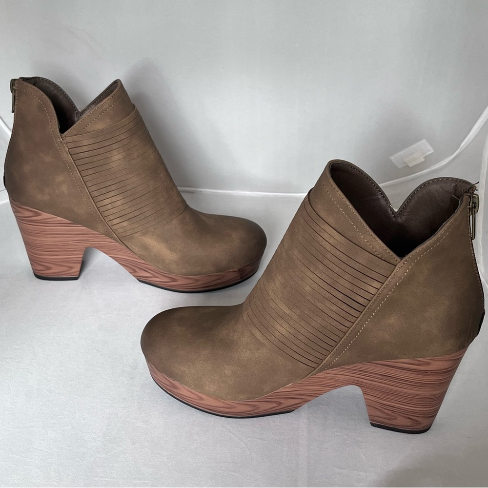 NWOB Pierre Dumas Brown Platform Wedge Clog Ankle Booties Size 7.5 Back Zip - Picture 6 of 10